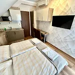 Vendeghaz - B&B 시오포크
