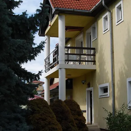 Bed & Breakfast Vendeghaz -