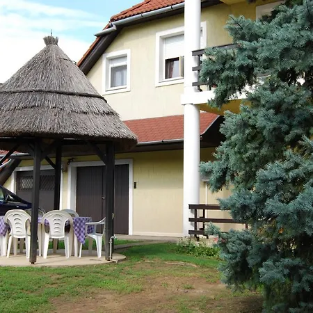 Vendeghaz - Bed & Breakfast Siófok